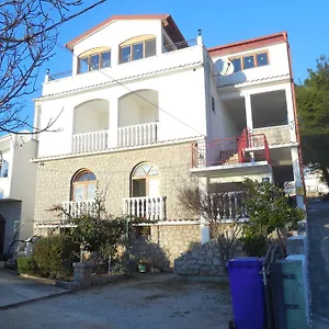 Veni Up Starigrad Paklenica